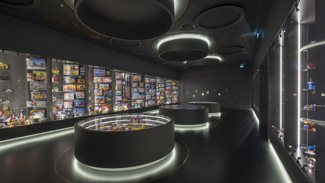 Lego house online museum
